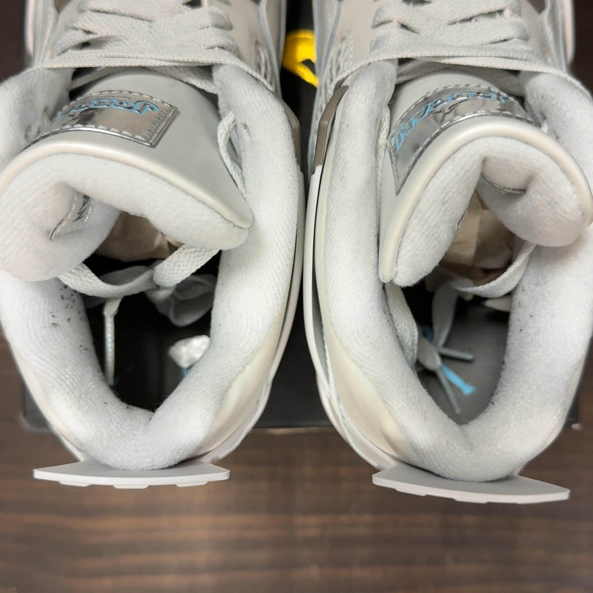 Jordan 4 Retro Photon Dust Blue Chill (GS) Size 6.5Y (Pre-Owned) - aux