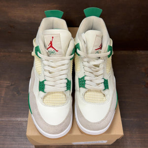 Jordan 4 Retro SB Pine Green Size 8.5 (Pre-Owned) - tag