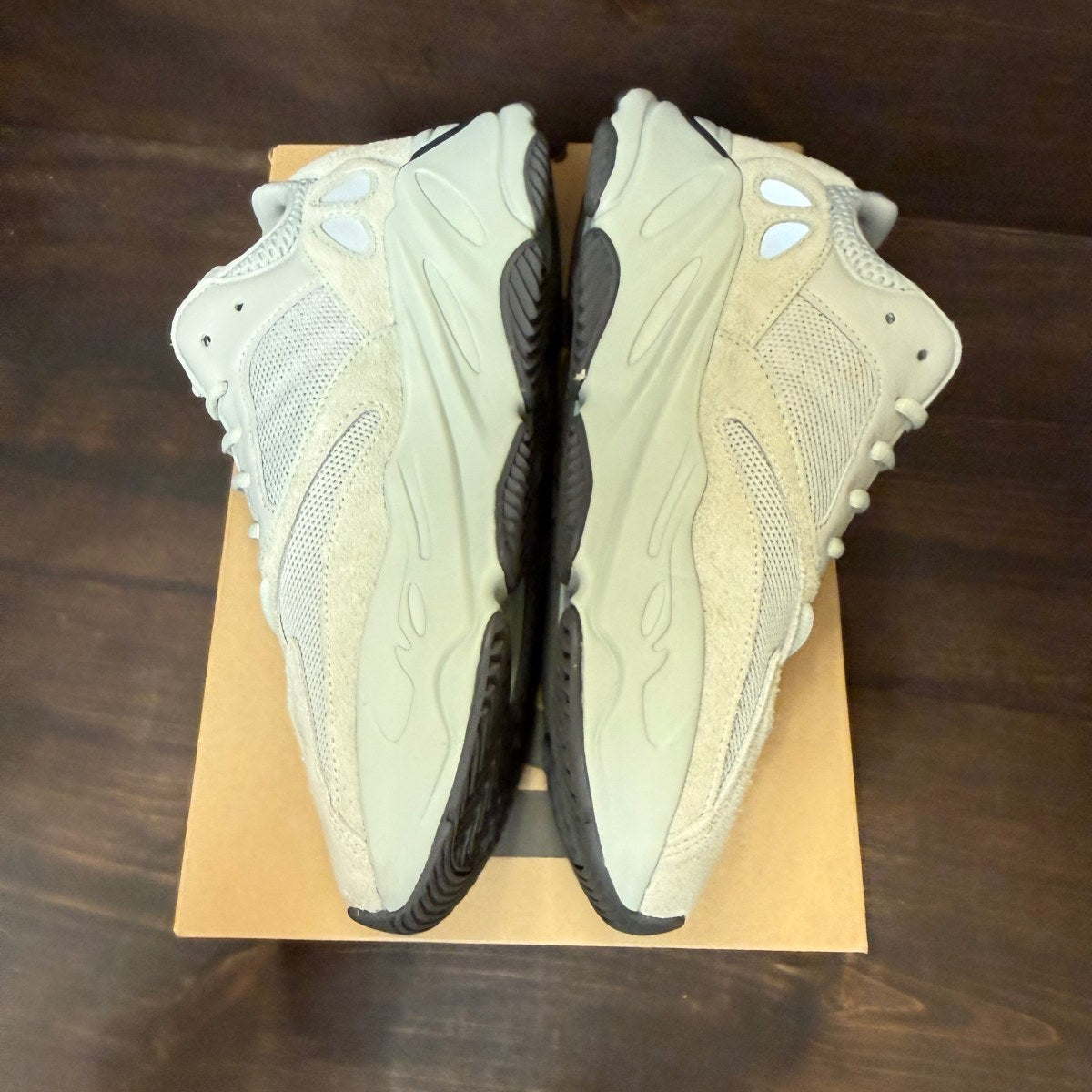 adidas Yeezy Boost 700 Salt - Image 4