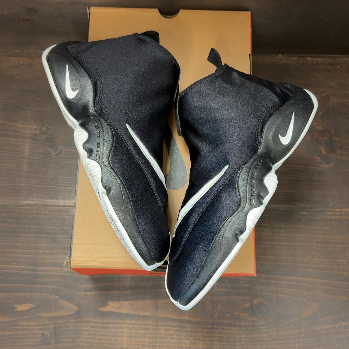 Nike Air Zoom Flight The Glove Black White OG (2026) Size 11 (Pre-Owned) - back