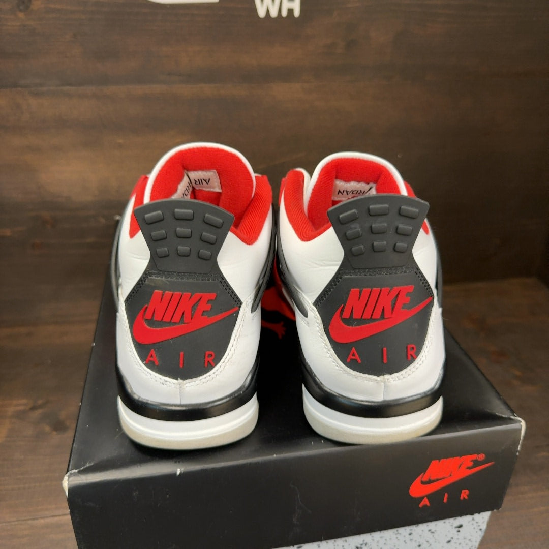 Jordan 4 Retro Fire Red (2020) Size 9.5 (Pre-Owned)