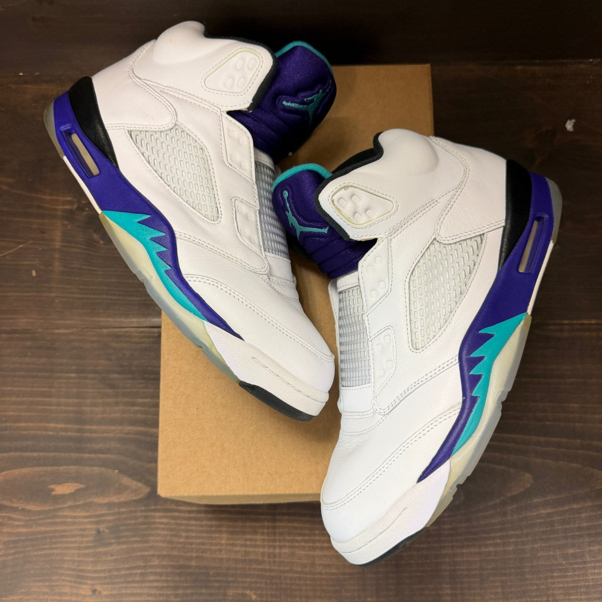 Jordan 5 Retro Grape Fresh Prince Size 11 (Pre-Owned) - Image 2