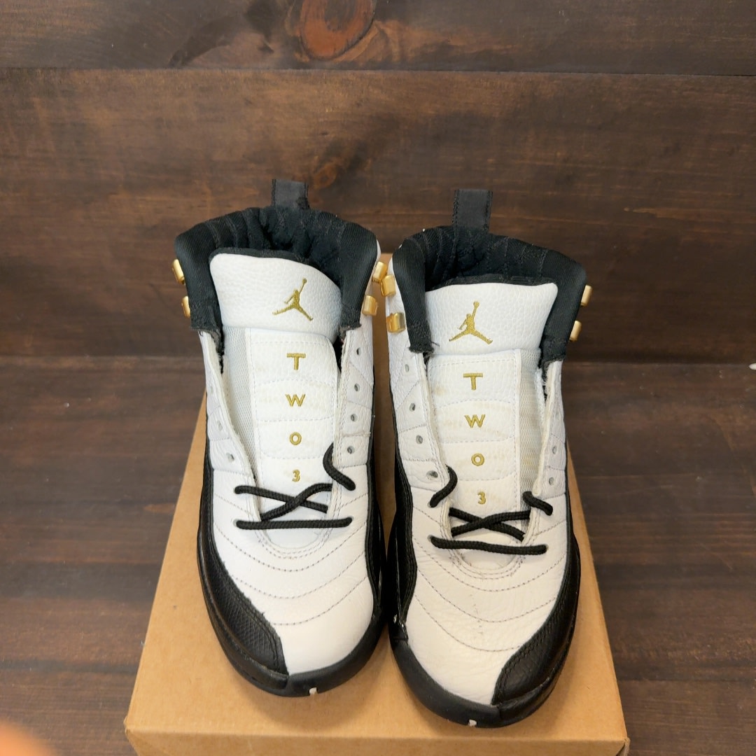 Jordan 12 Retro Royalty Taxi (GS) Size 4.5Y (Pre-Owned) - Image 3