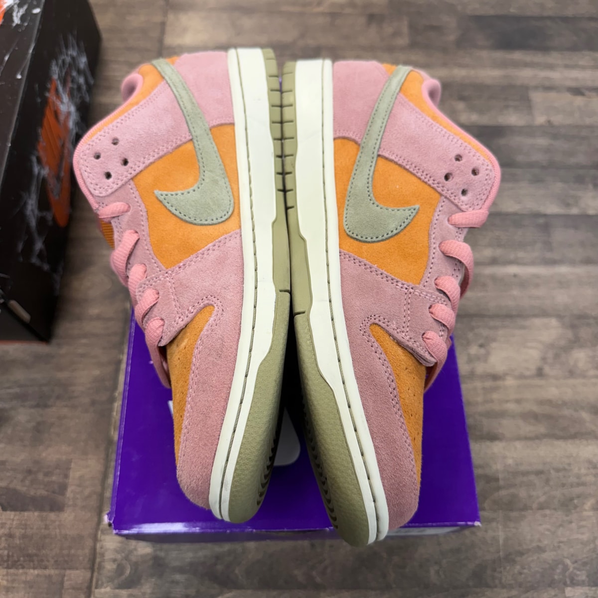 Nike SB Dunk Low Red Stardust - Image 5