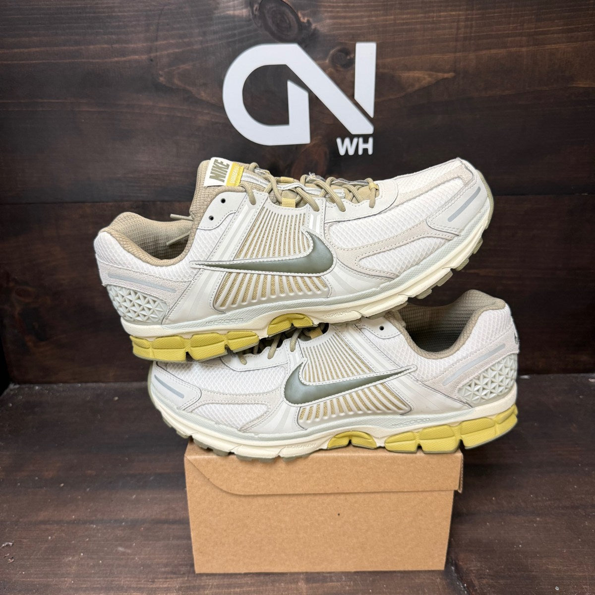 Nike Zoom Vomero 5 SP Light Bone Neutral Olive Size 12 (Pre-Owned) - Image 1