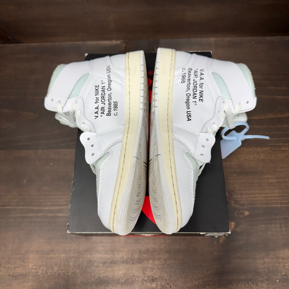 Jordan 1 Retro High Off-White Alaska - Image 4