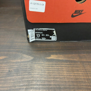 Jordan 11 Retro Playoffs Bred (2019) Size 13 (Pre-Owned) - Image 7