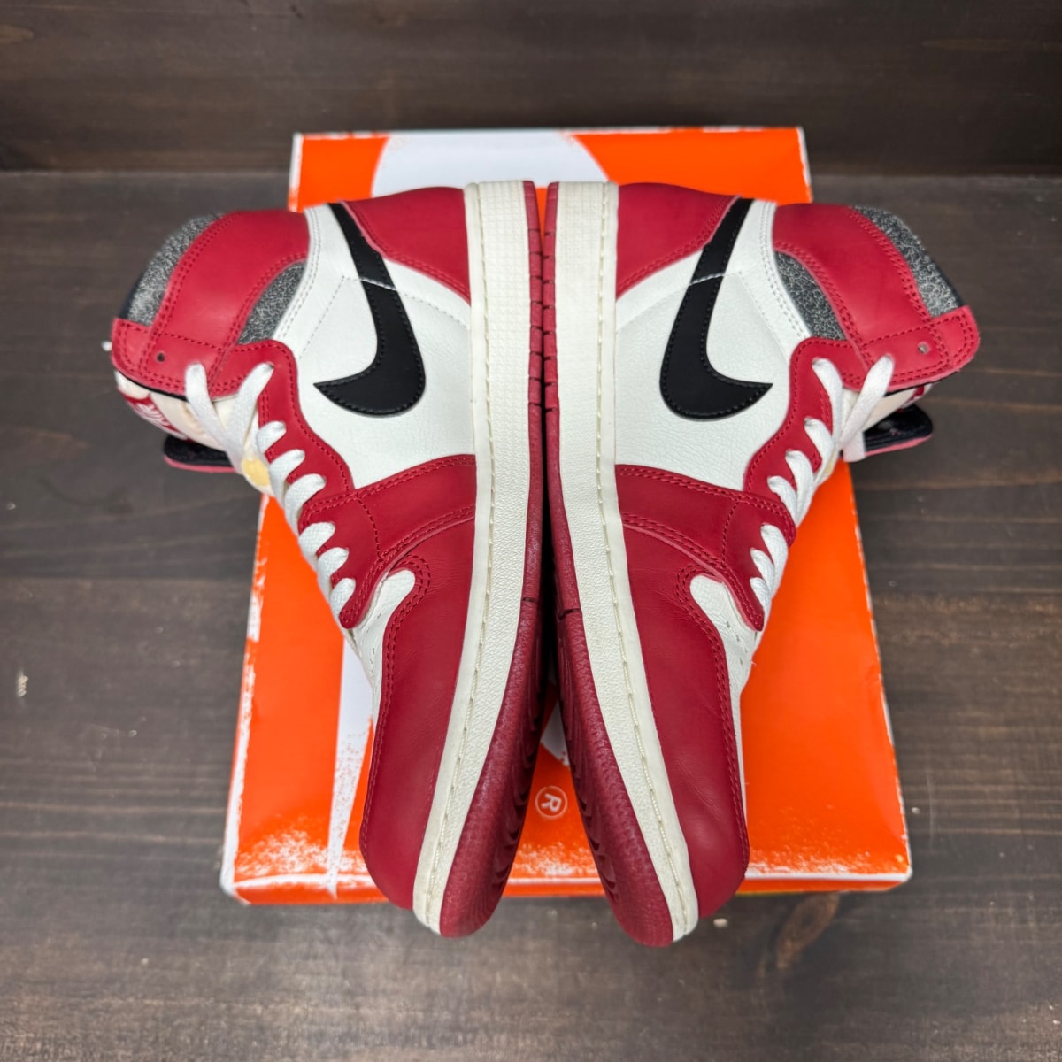 Jordan 1 Retro High OG Chicago Lost and Found - Image 4