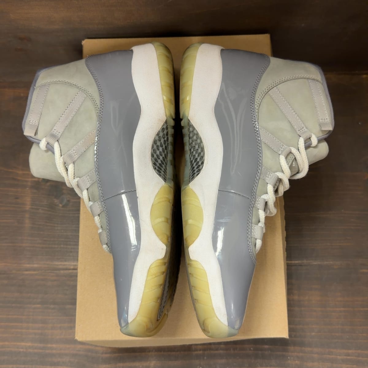 Jordan 11 Retro Cool Grey (2021) Size 10.5 (Pre-Owned) - aux