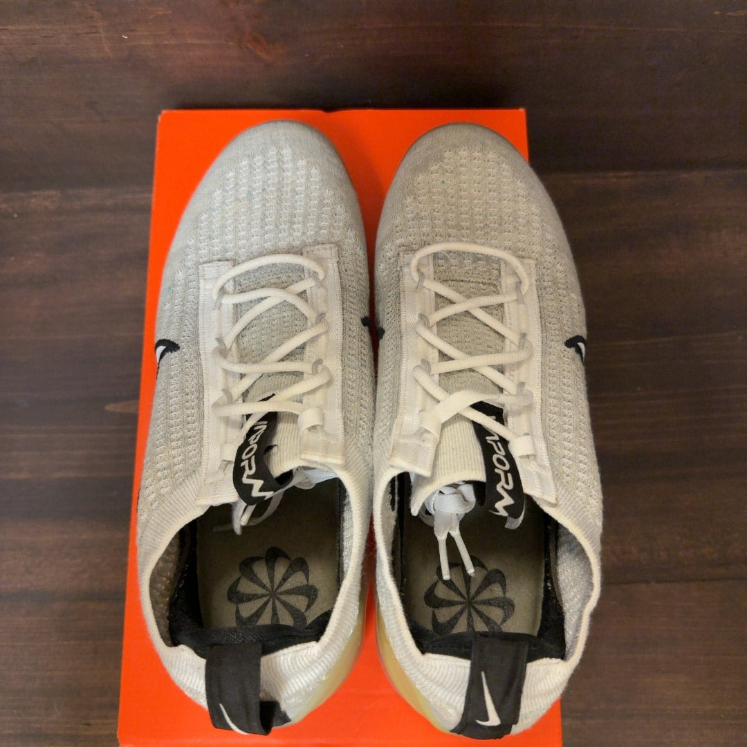 Nike Air VaporMax 2021 FK White Black Metallic Silver Size 8 (Pre-Owned)