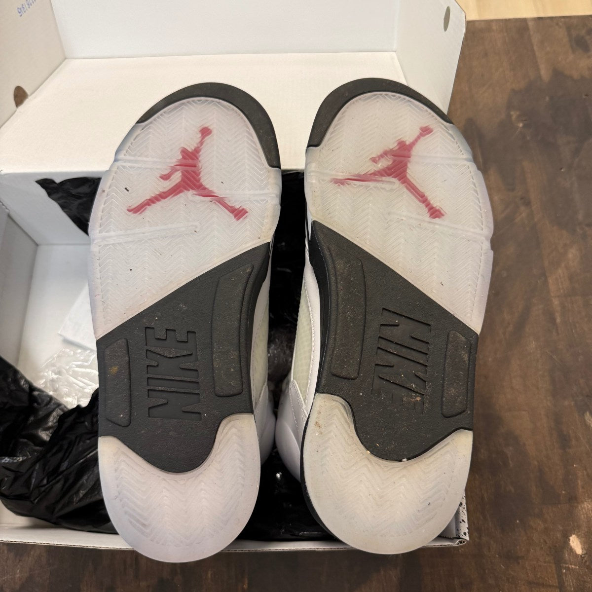 Jordan 5 Retro Fire Red Silver Tongue (2020) - Image 5