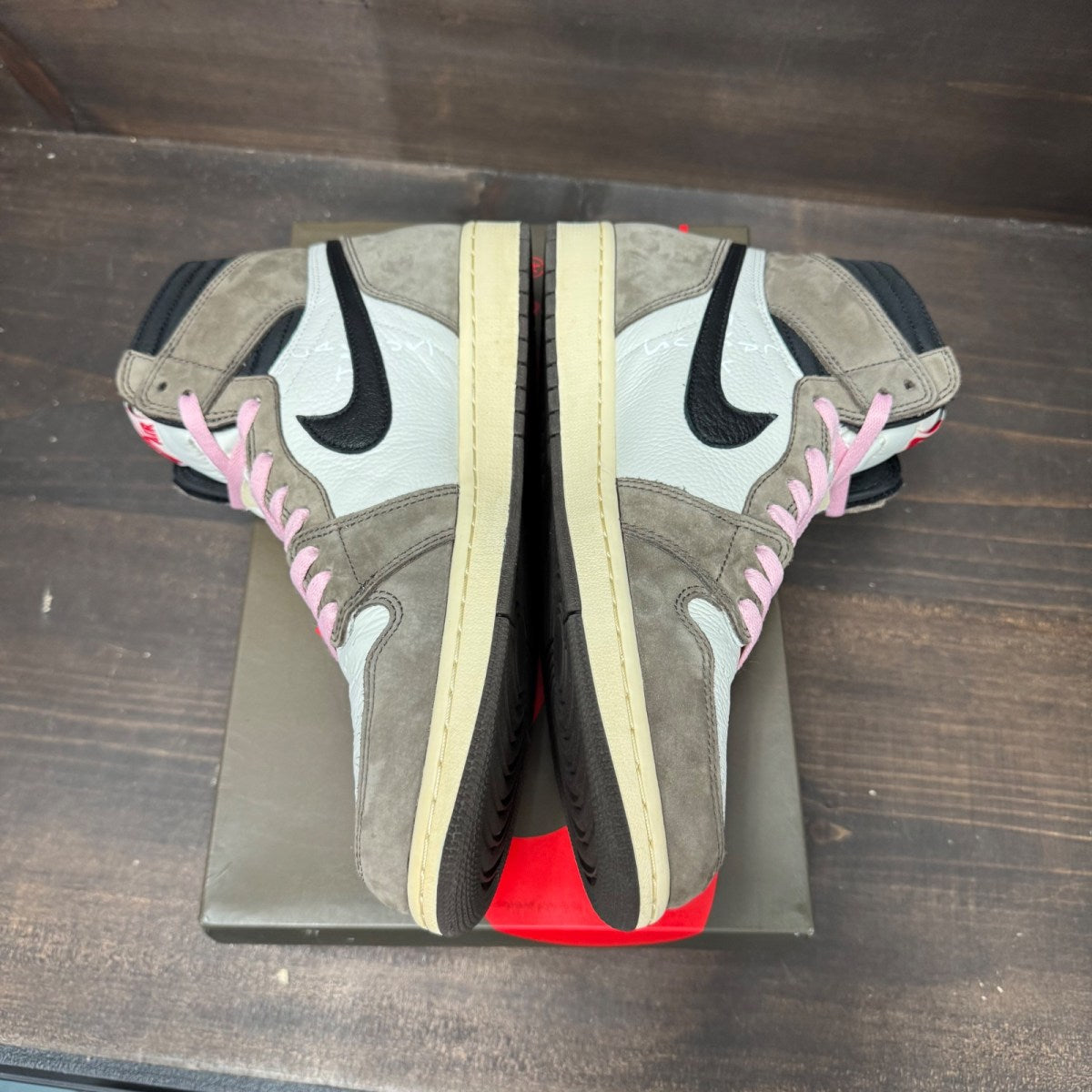 Jordan 1 Retro High OG SP Travis Scott Mocha - Image 4