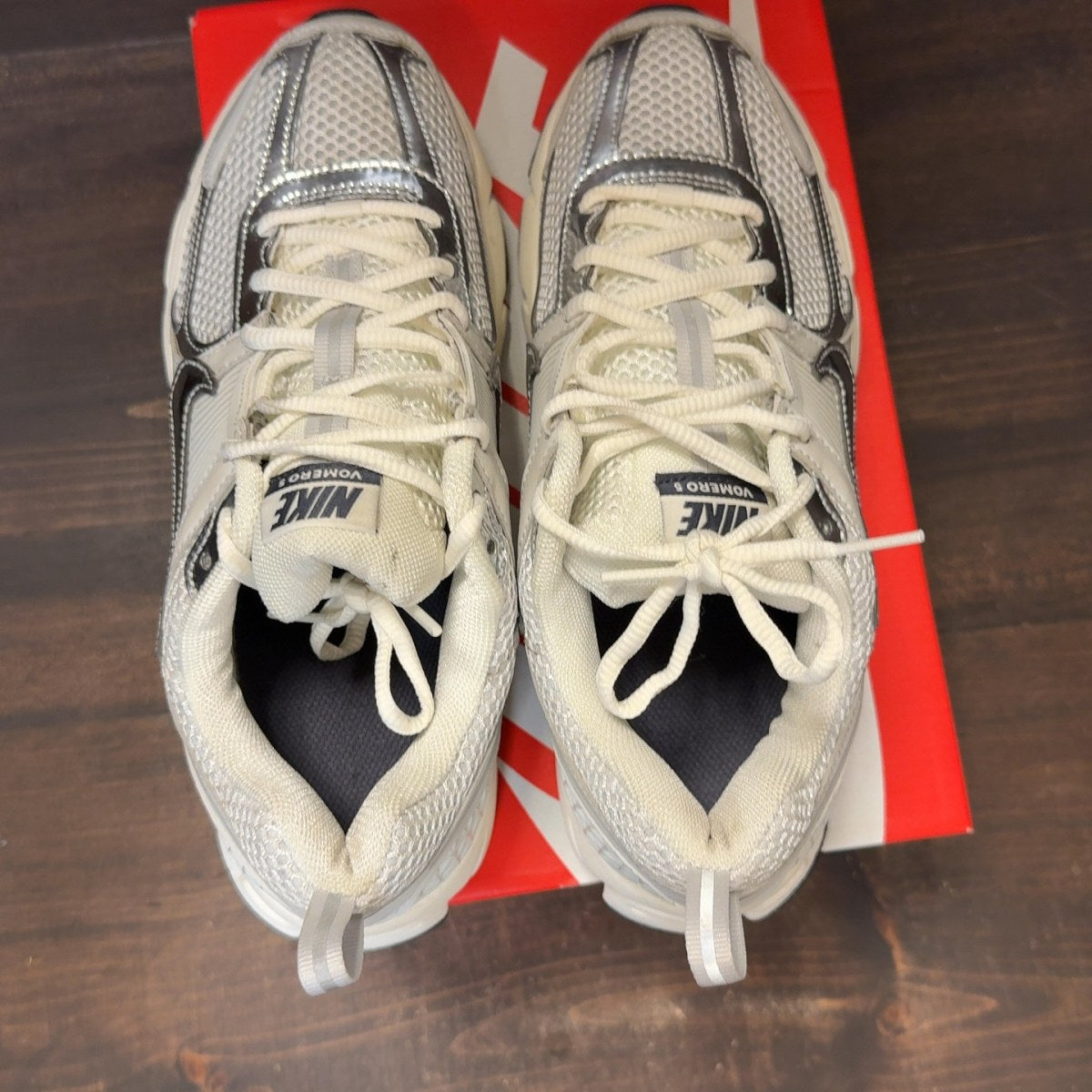 Nike Zoom Vomero 5 Photon Dust Chrome (GS) - Image 5