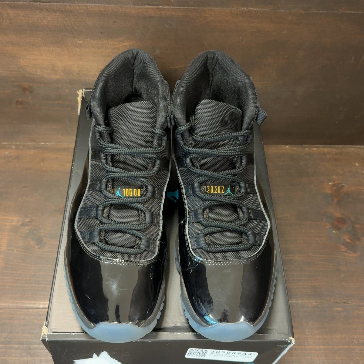 Jordan 11 Retro Gamma Blue (2025) Size 11 (Pre-Owned) - tag