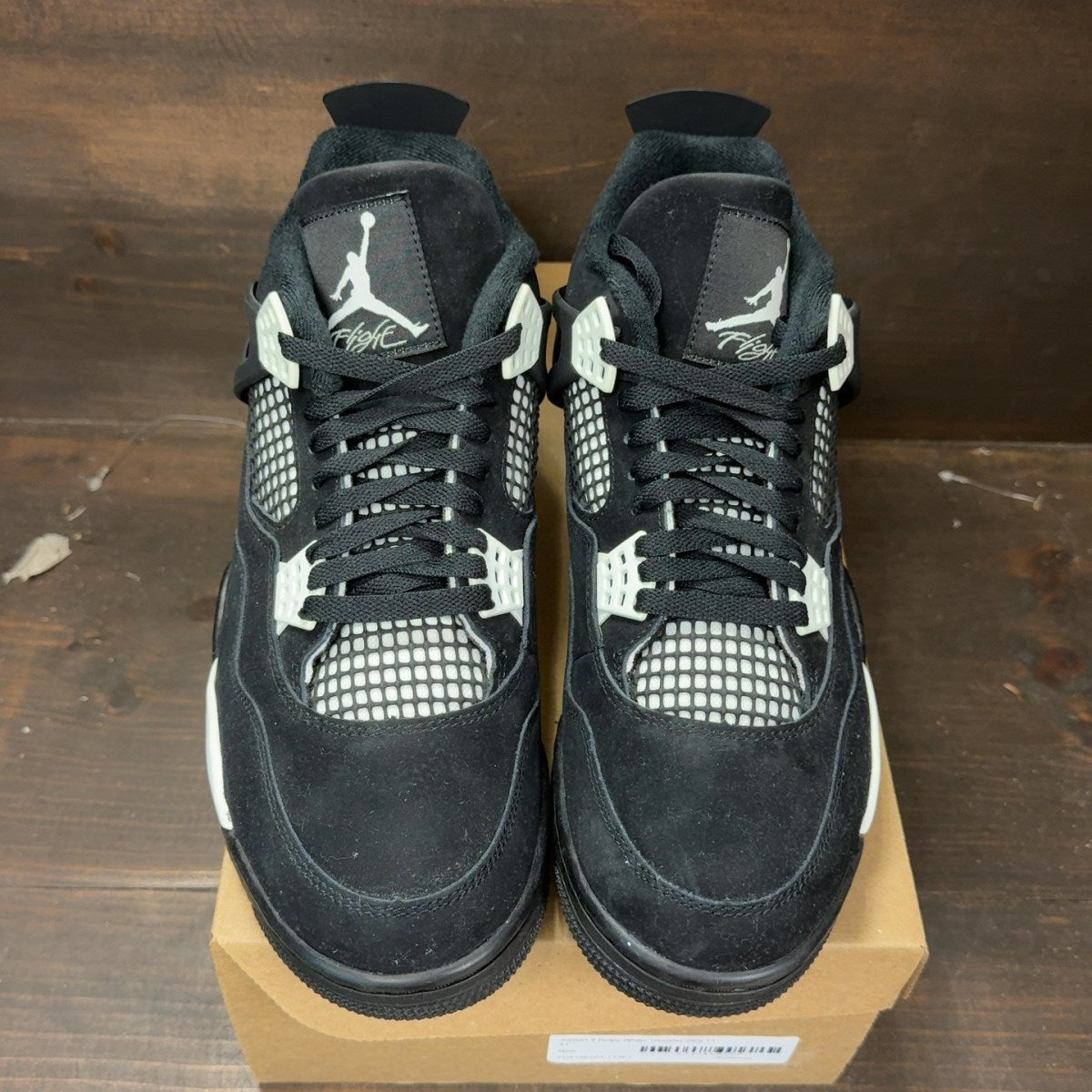 Jordan 4 Retro White Thunder Size 11 - Image 3