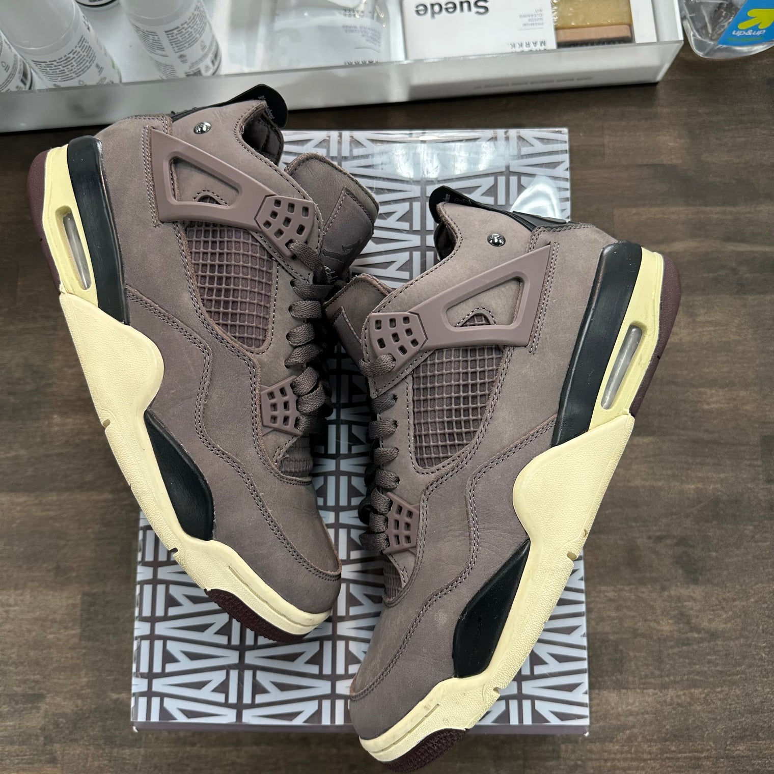 A Ma Maniére Violet Ore Jordan 4 (Used)