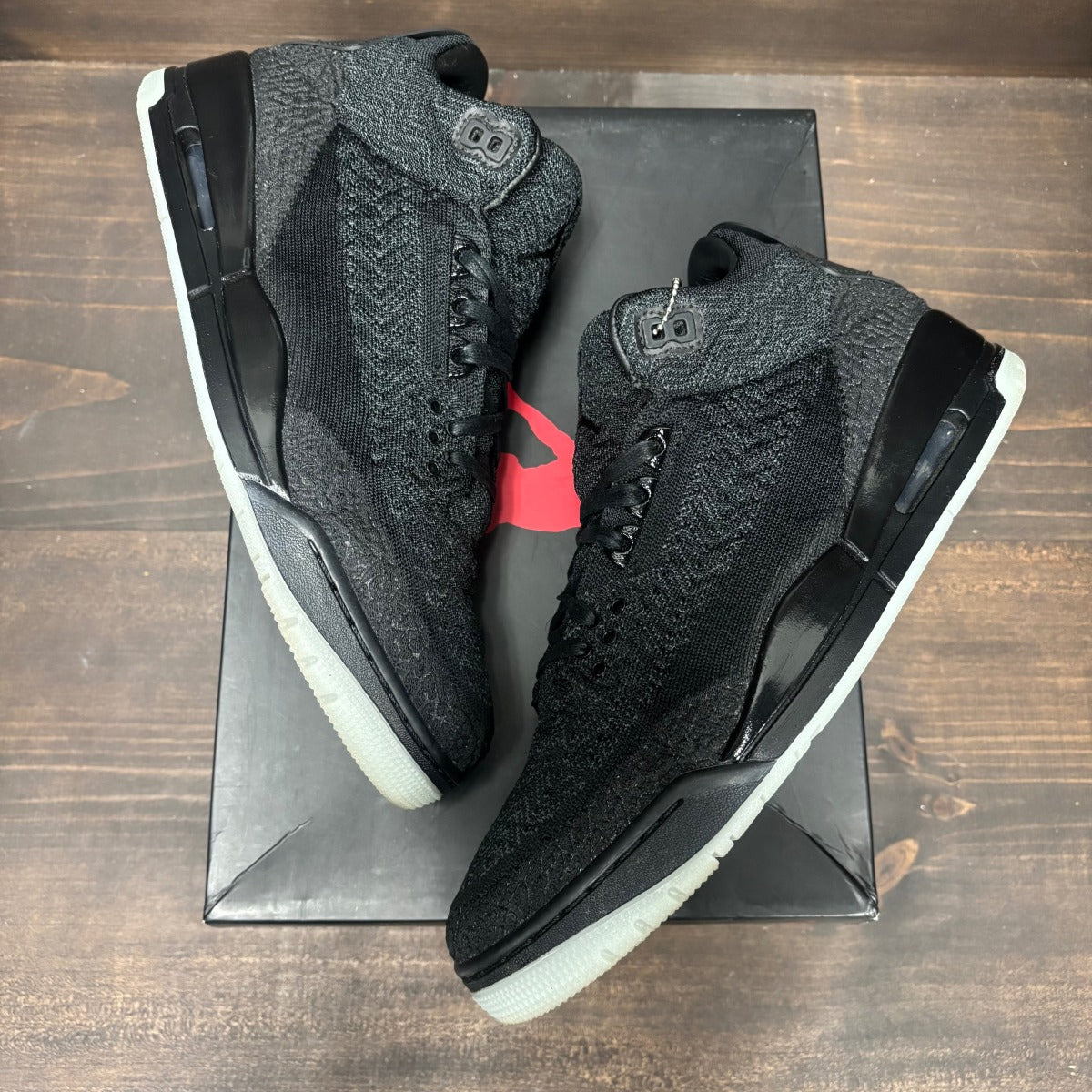 Jordan 3 Retro Flyknit Black - Image 2