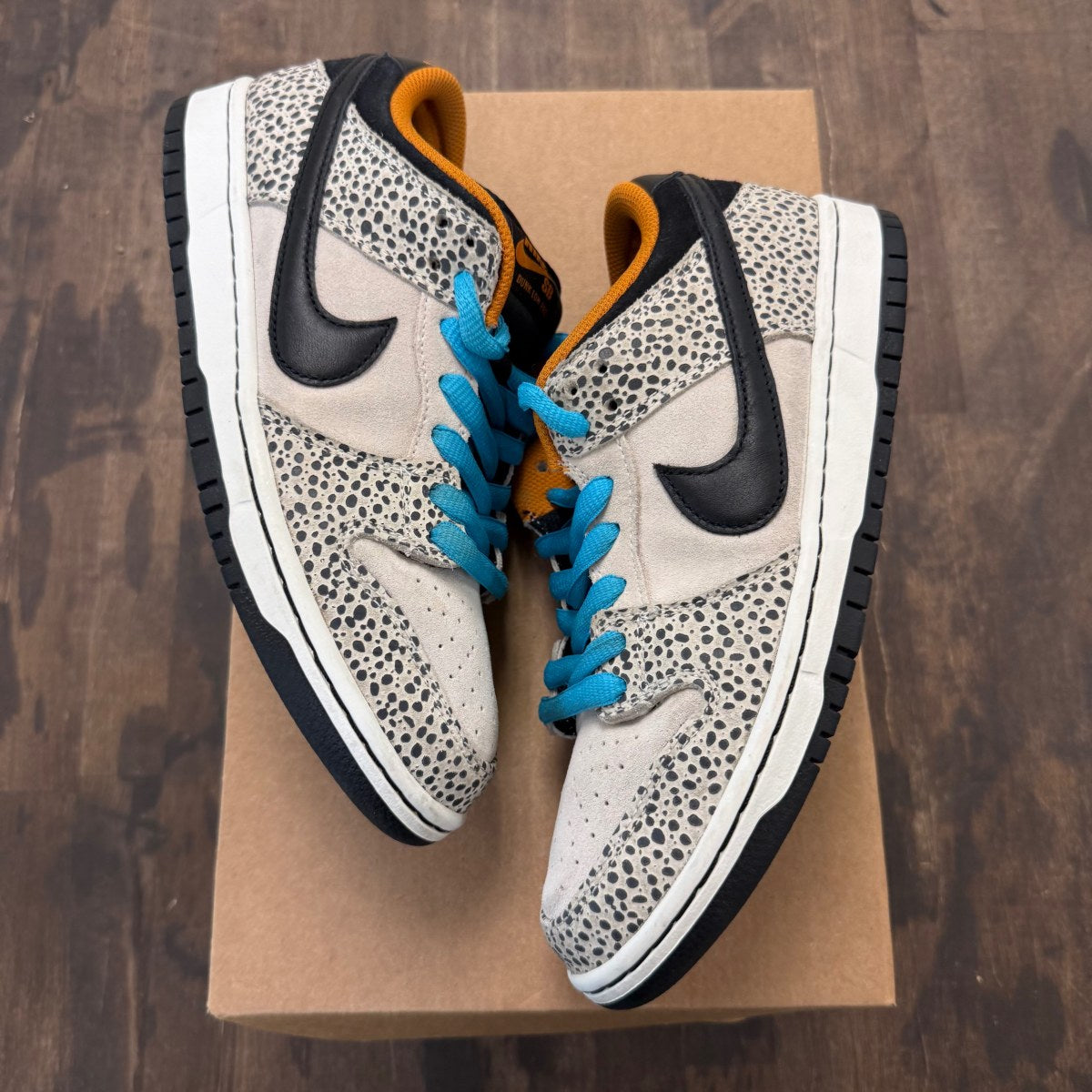 Nike SB Dunk Low Electric Pack Olympic Safari Size 7 (Pre-Owned) - Image 1