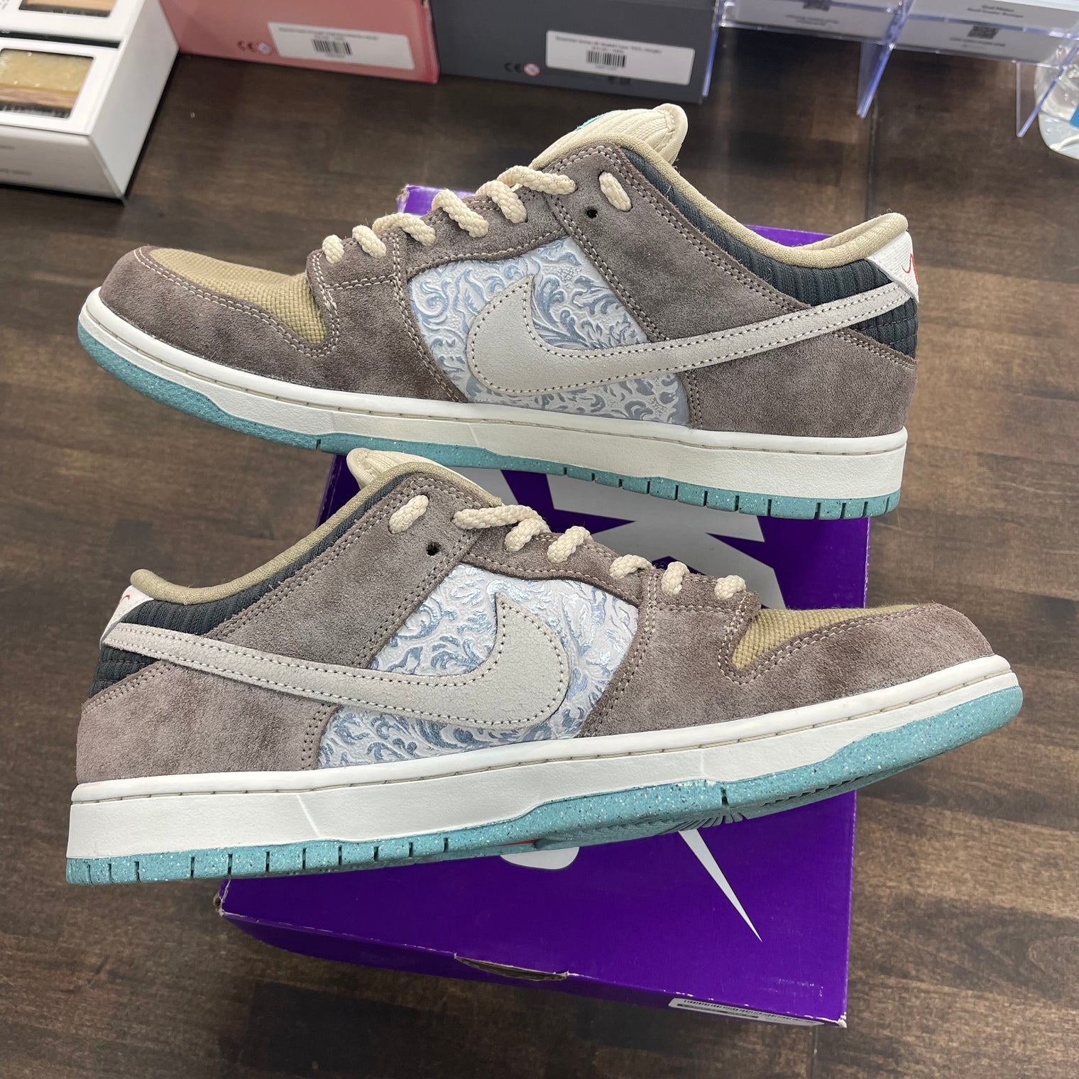 Big Money Saving SB Dunk Low (USED)