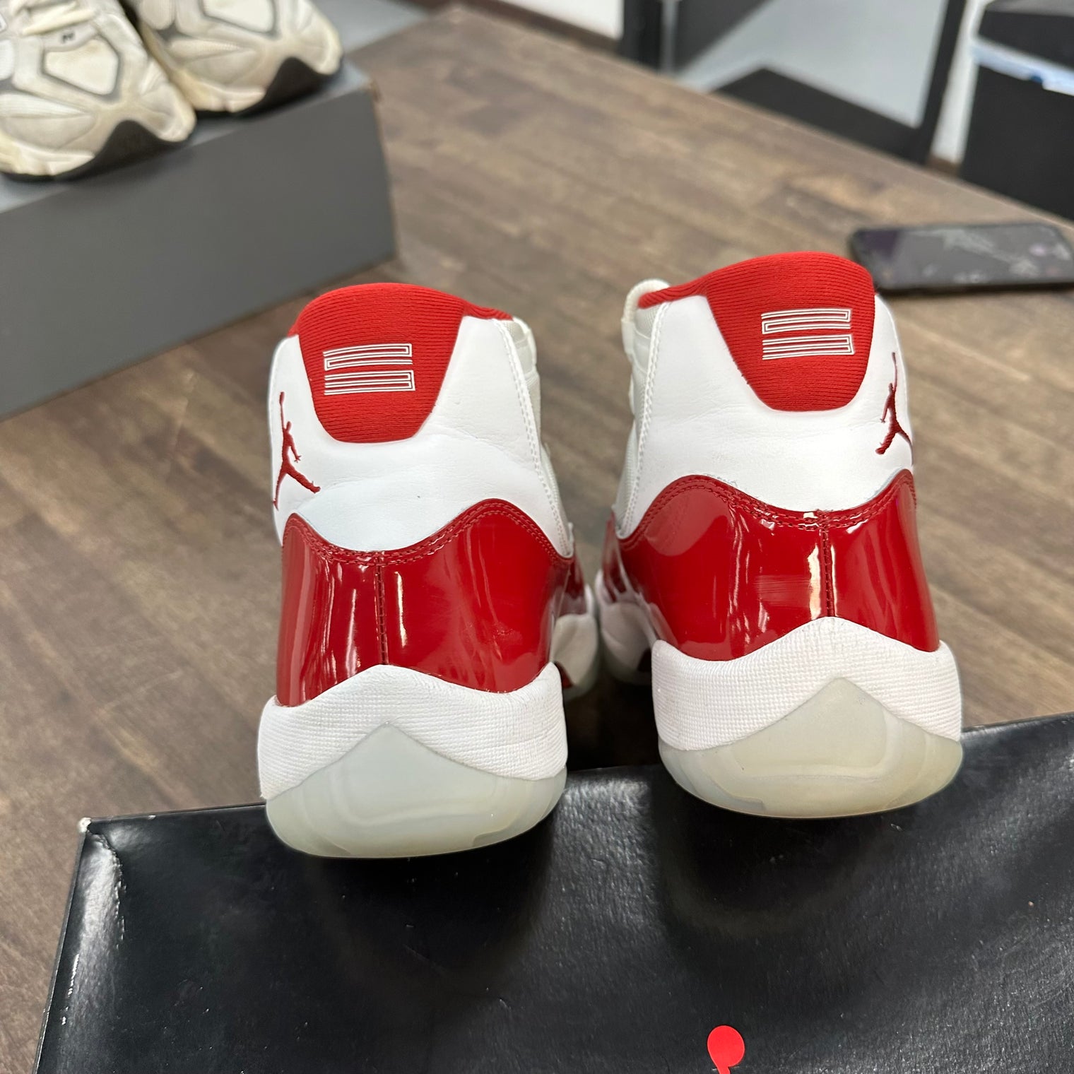 Cherry Jordan 11 (USED)