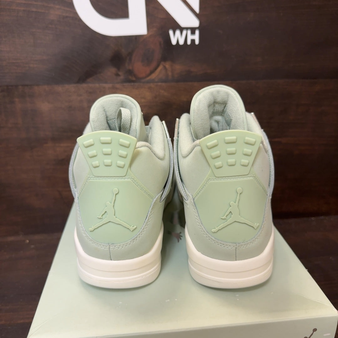 Jordan 4 Retro Seafoam Sail (Women's) Size 10.5W (Pre-Owned)