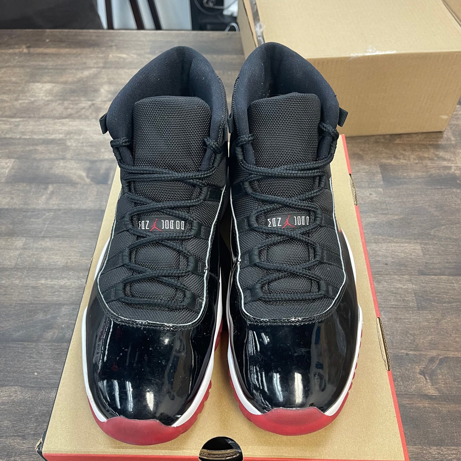 Bred Jordan 11 (2019) (USED)