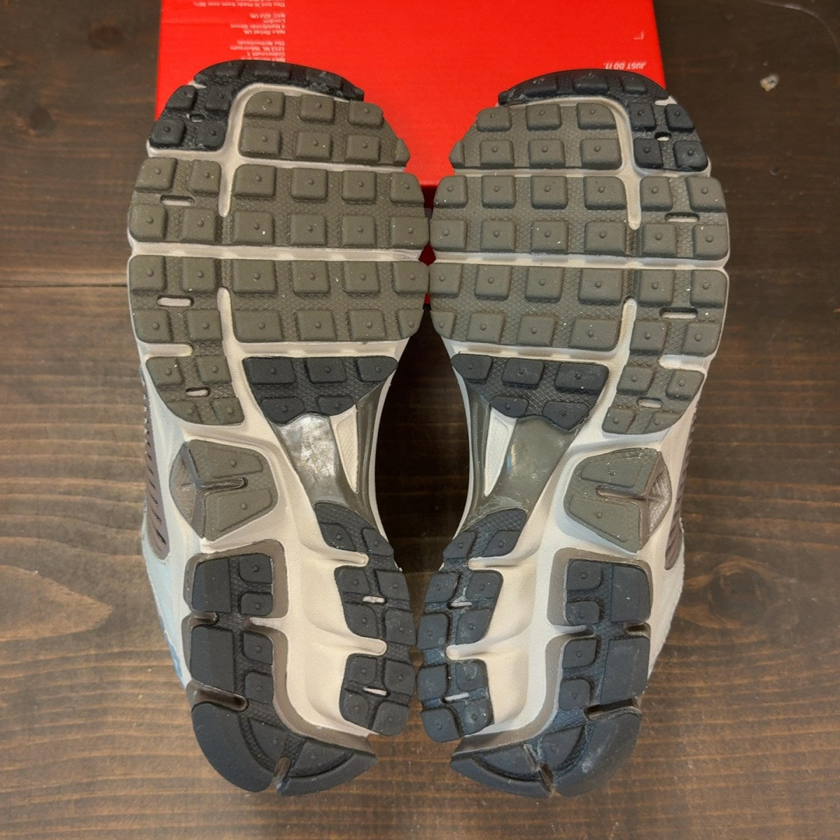 Nike Zoom Vomero 5 College Grey Black-Cave Stone (GS) - Image 8