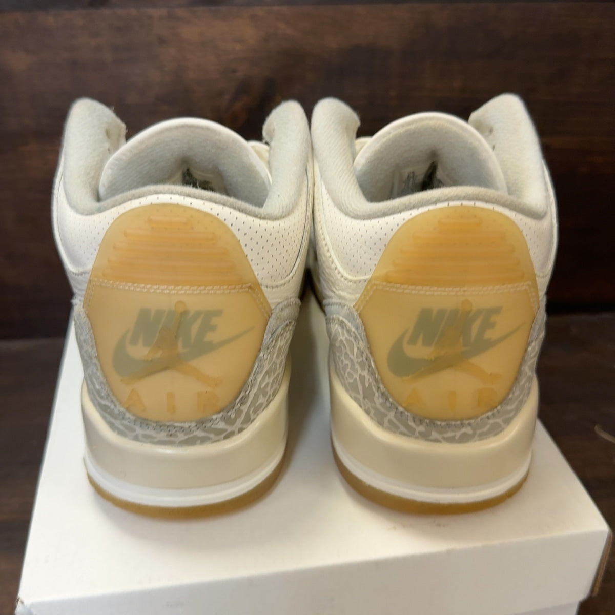 Jordan 3 Retro Craft Ivory Size 9.5 (Pre-Owned) - Image 4