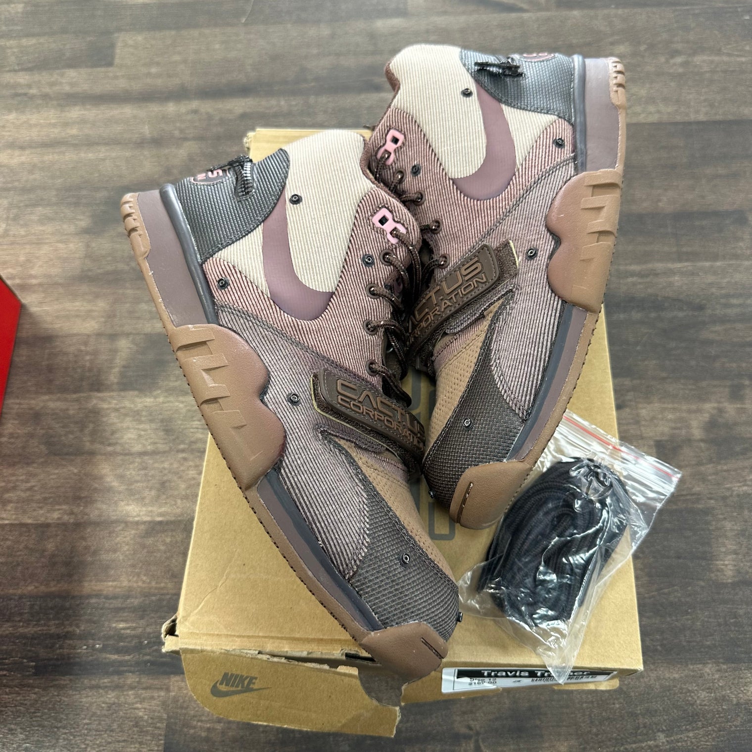Travis Scott Nike Trainer Chocolate (USED)