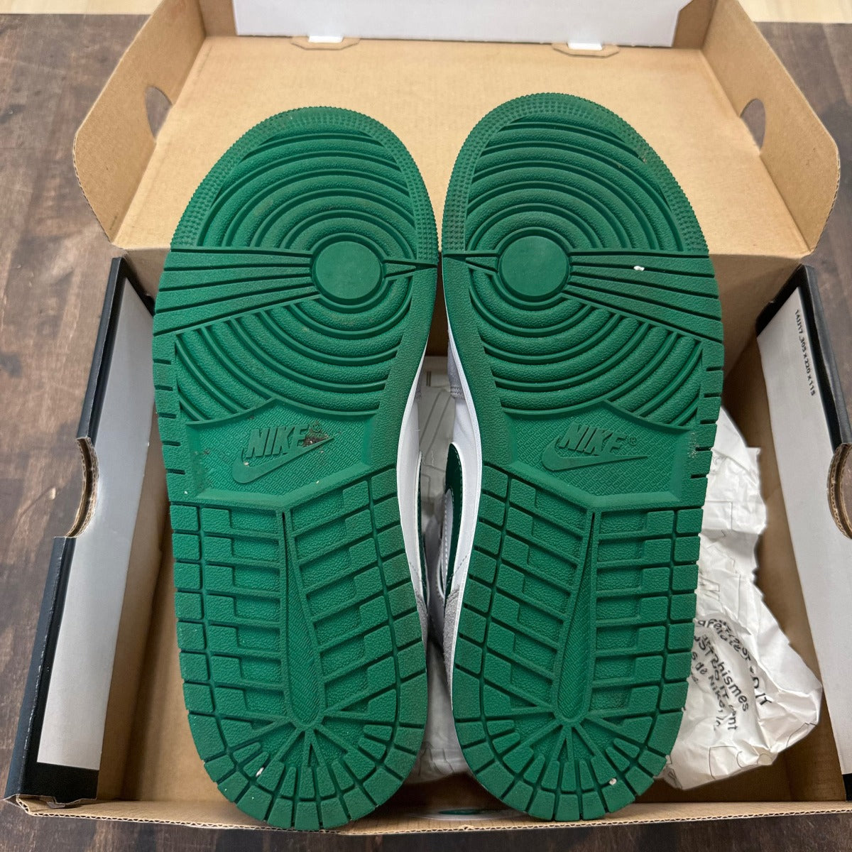 Jordan 1 Mid SE Grey Green - Image 5
