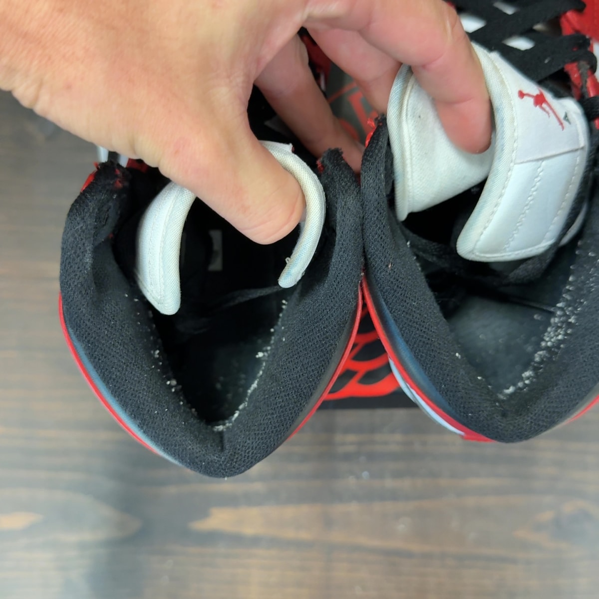 Jordan 1 Retro Chicago (2013) Size 9.5 (Pre-Owned) - Image 6