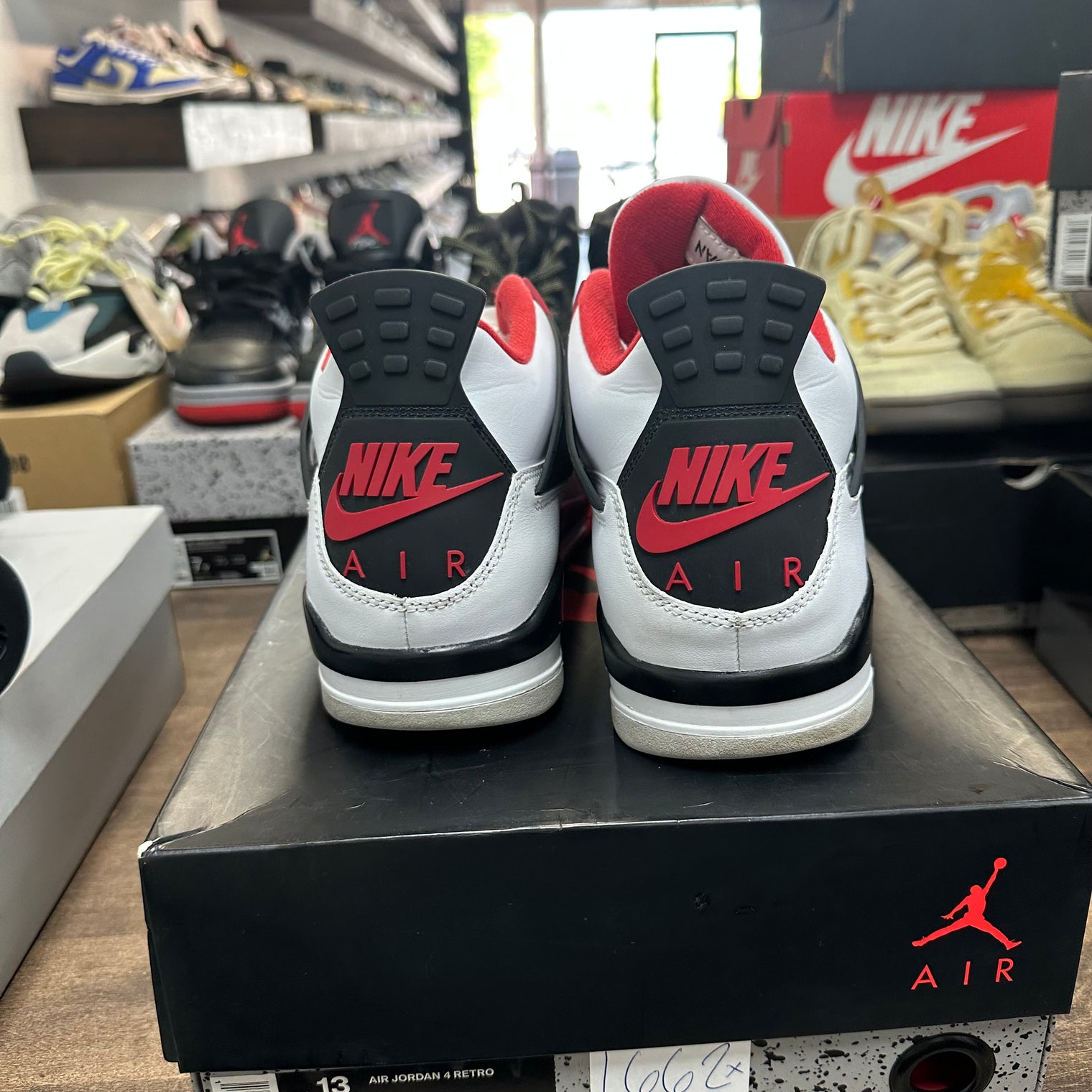 Fire Red Jordan 4 (USED,No Insole,Replacement Box)