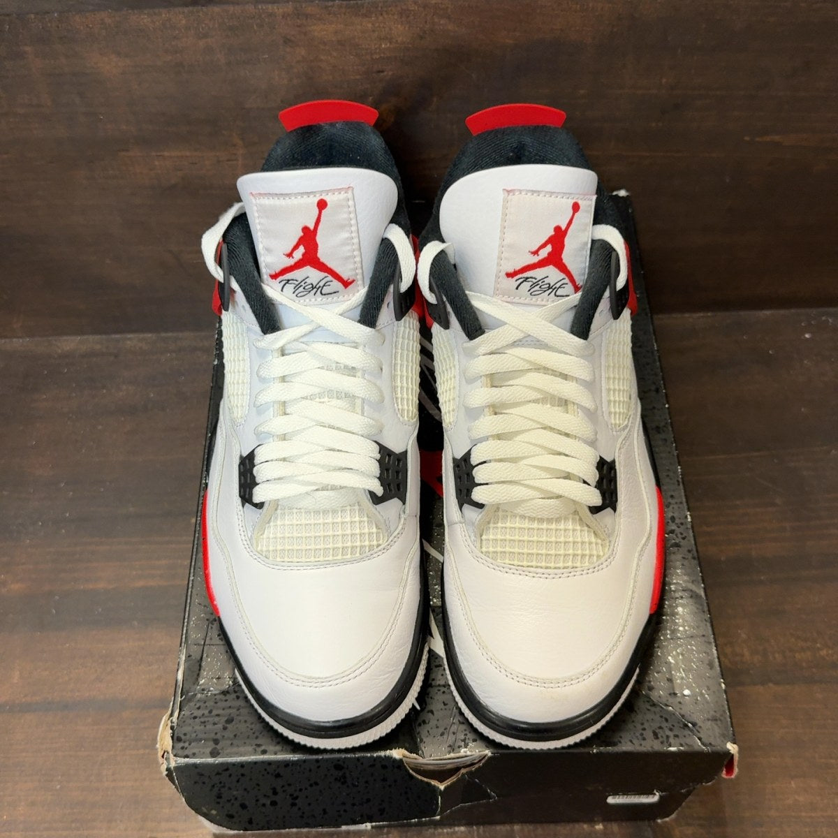 Jordan 4 Retro Red Cement Size 10 (Pre-Owned)