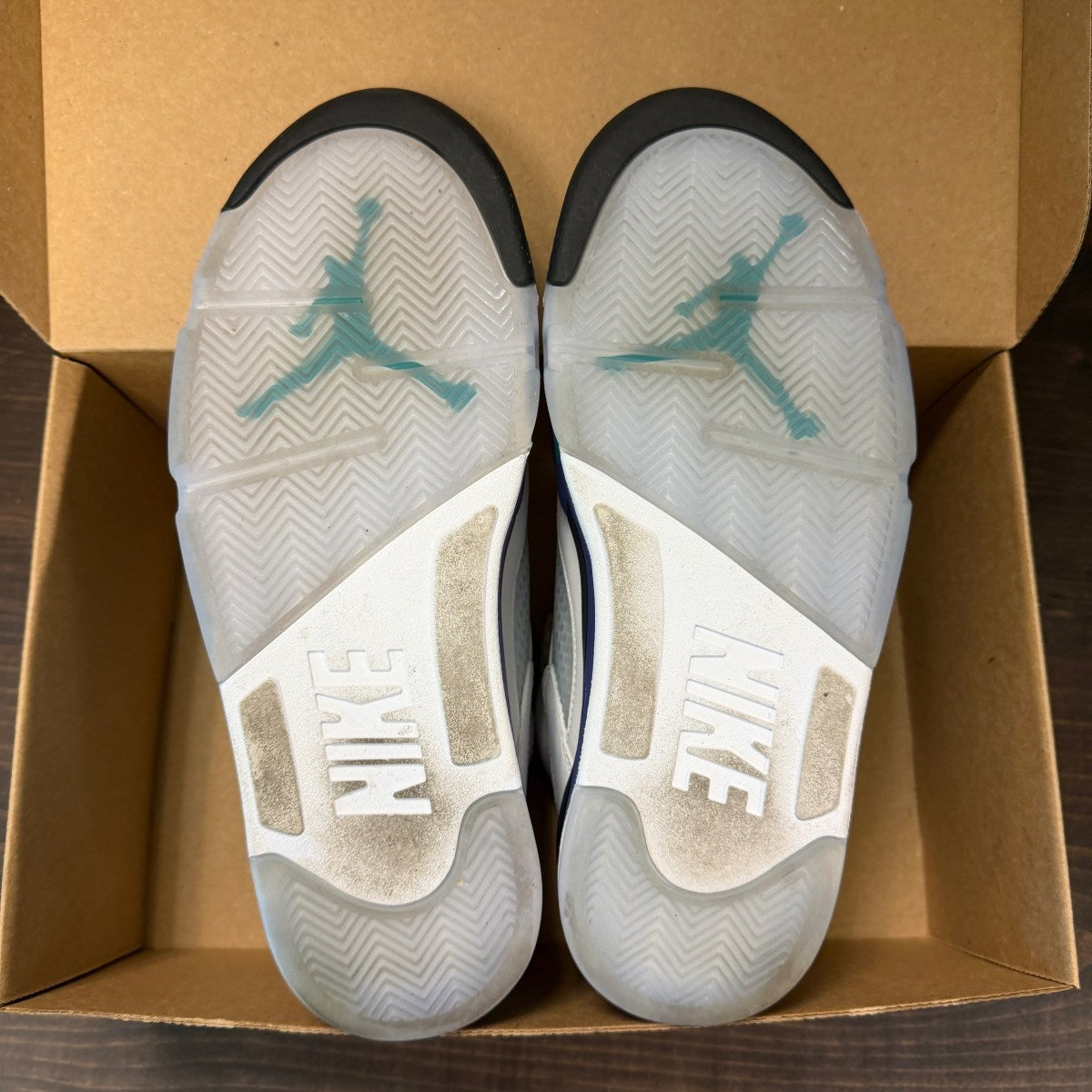 Jordan 5 Retro Grape (2025) Size 10 (Pre-Owned) - Image 6