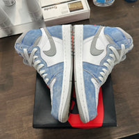 Hyper Royal Jordan 1 High (USED)
