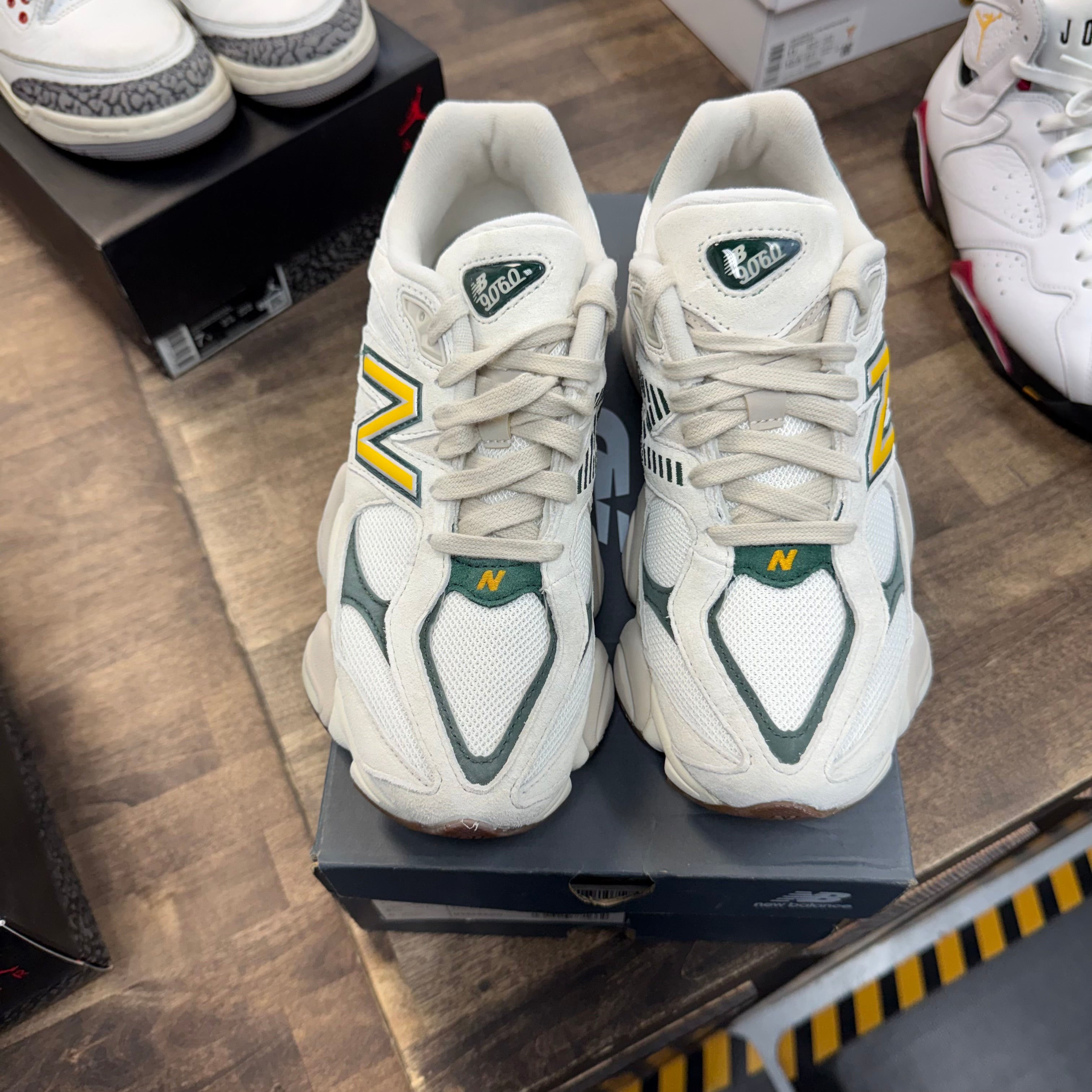 New Balance White Green New Balance 9060 (Lightly Worn) Size 7Y (Pre-Owned) - Image 2