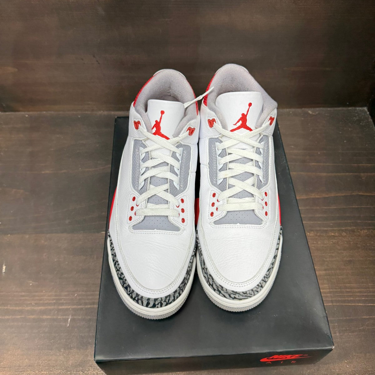 Jordan 3 Retro Fire Red (2022) - Image 3