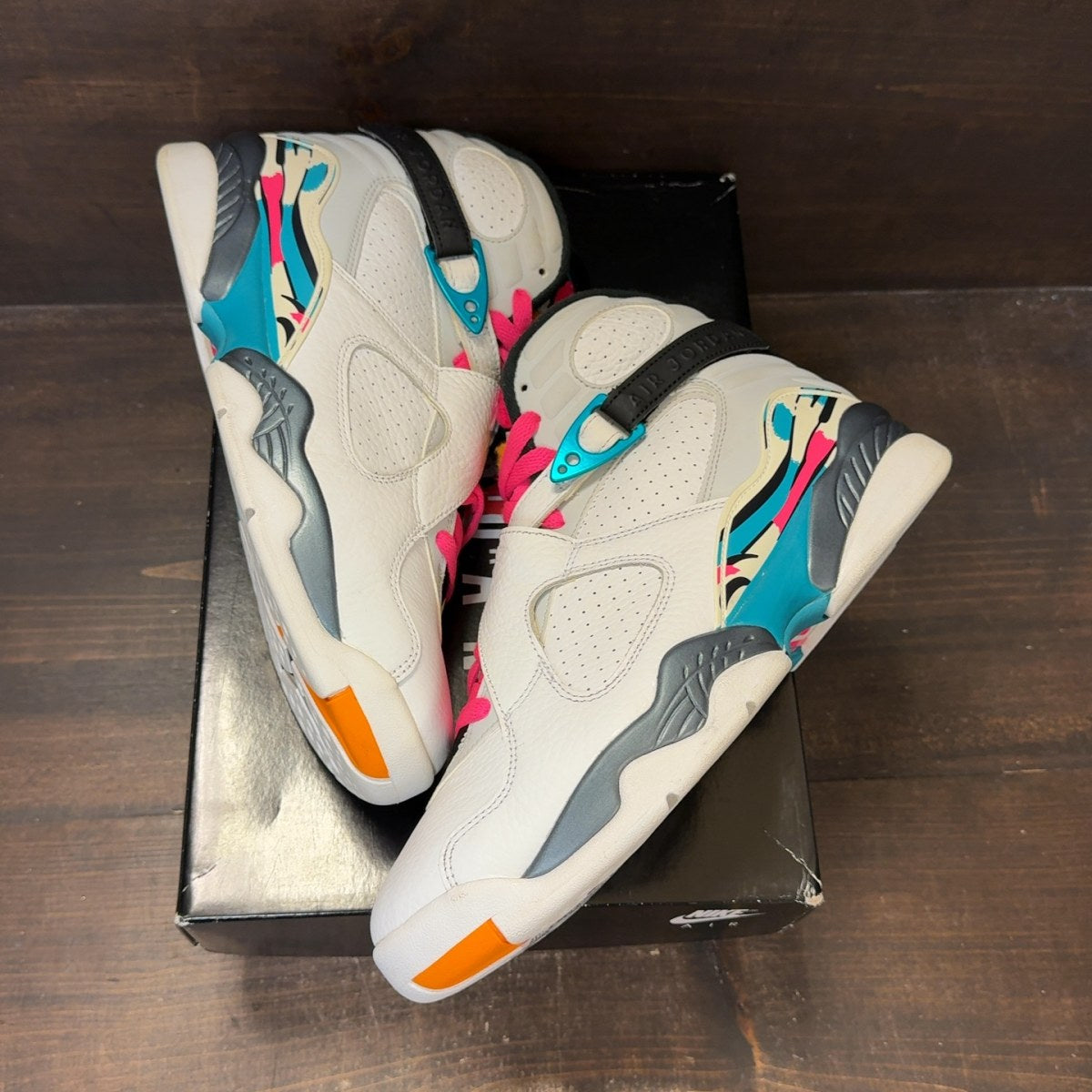 Jordan 8 Retro South Beach Size 9 (Pre-Owned) - Image 2