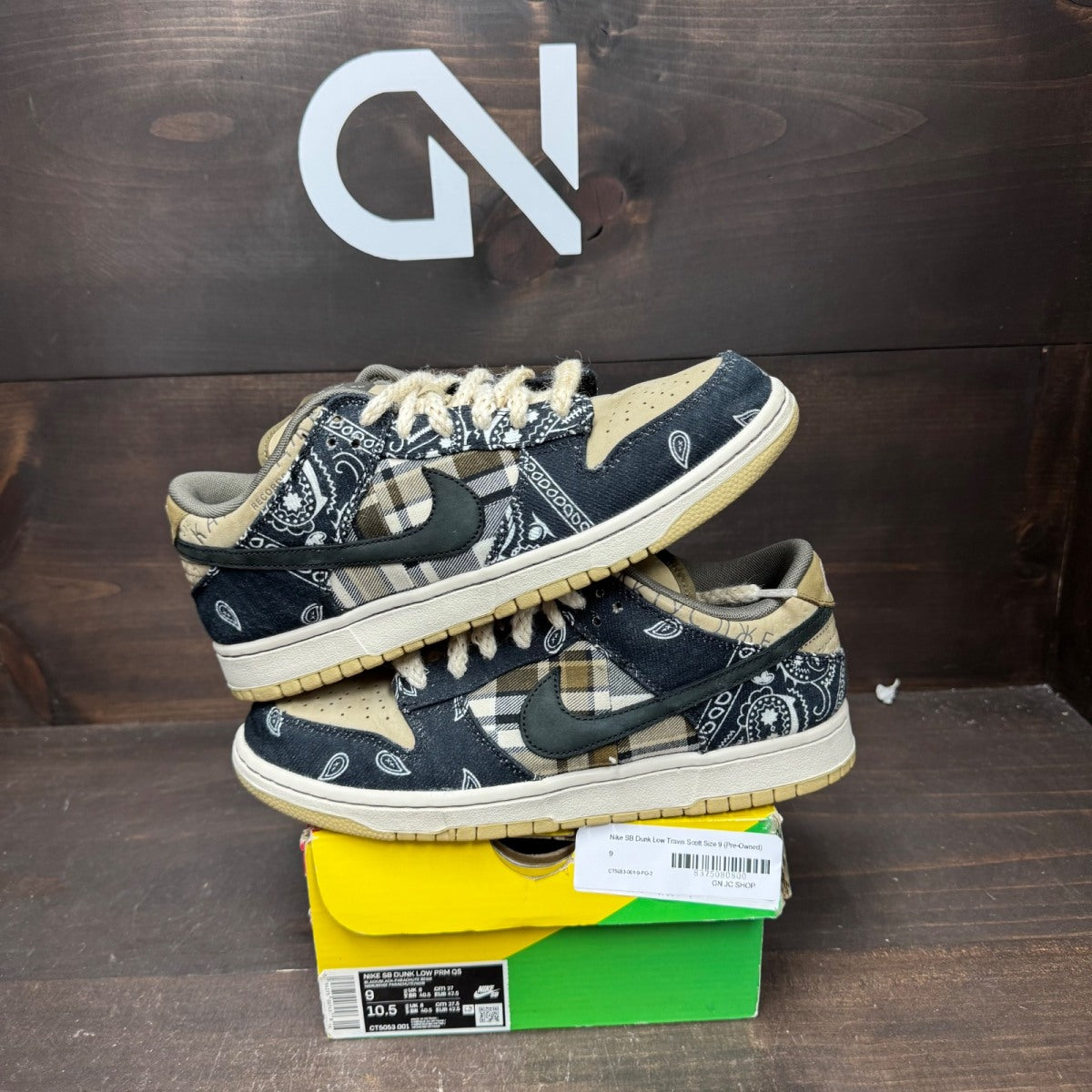 Nike SB Dunk Low Travis Scott - Image 1