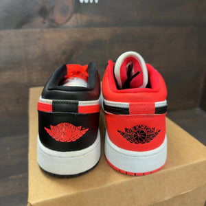 Jordan 1 Low SE Mismatched Infrared (GS) Size 7Y (Pre-Owned) - Image 4