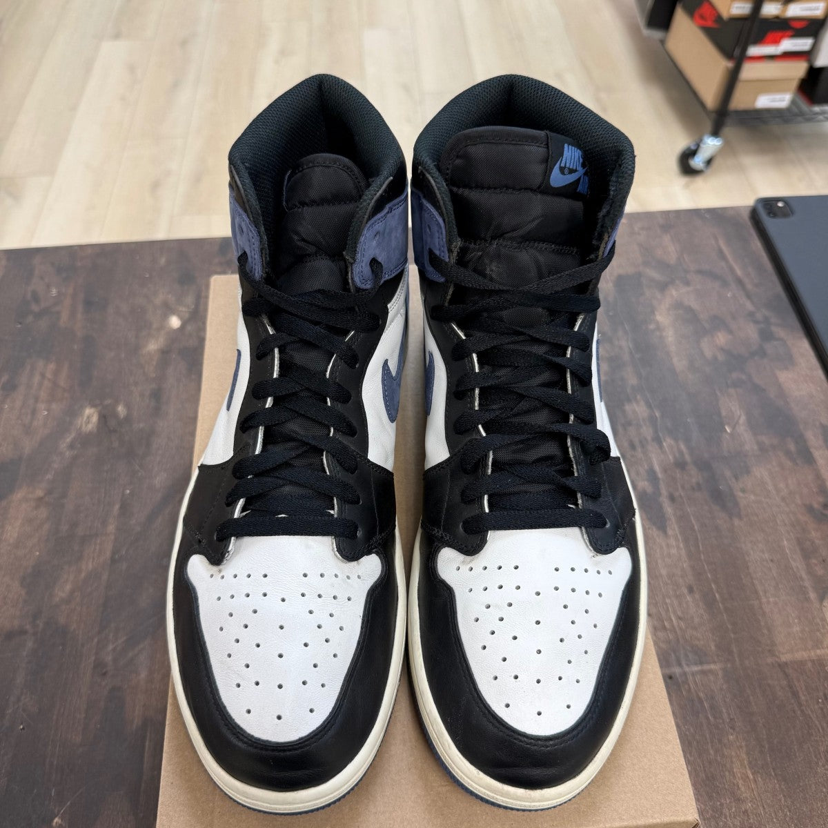 Jordan 1 Retro High Blue Moon Size 13 (Pre-Owned) - Image 2