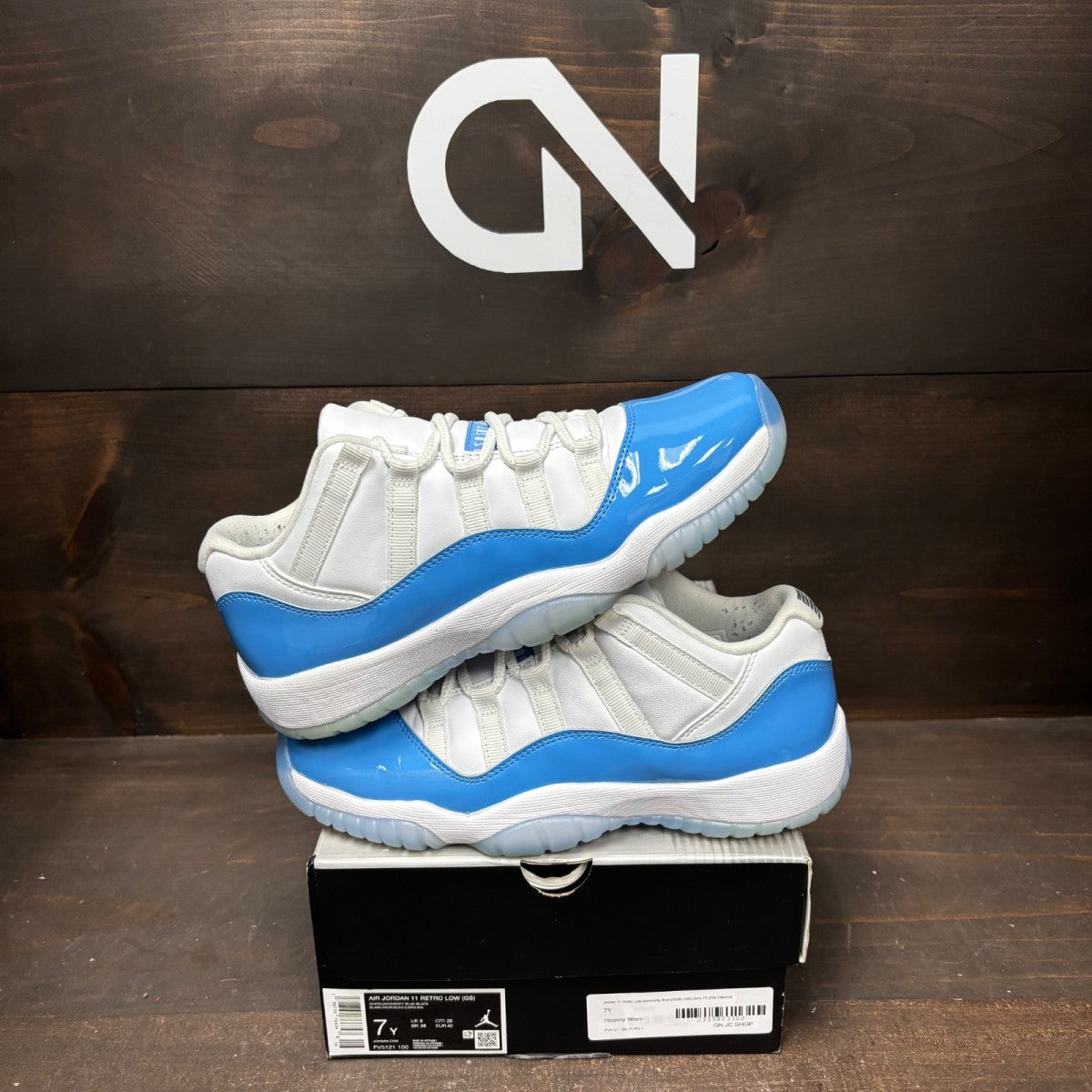 Jordan 11 Retro Low University Blue (2026) (GS) Size 7Y (Pre-Owned) - front