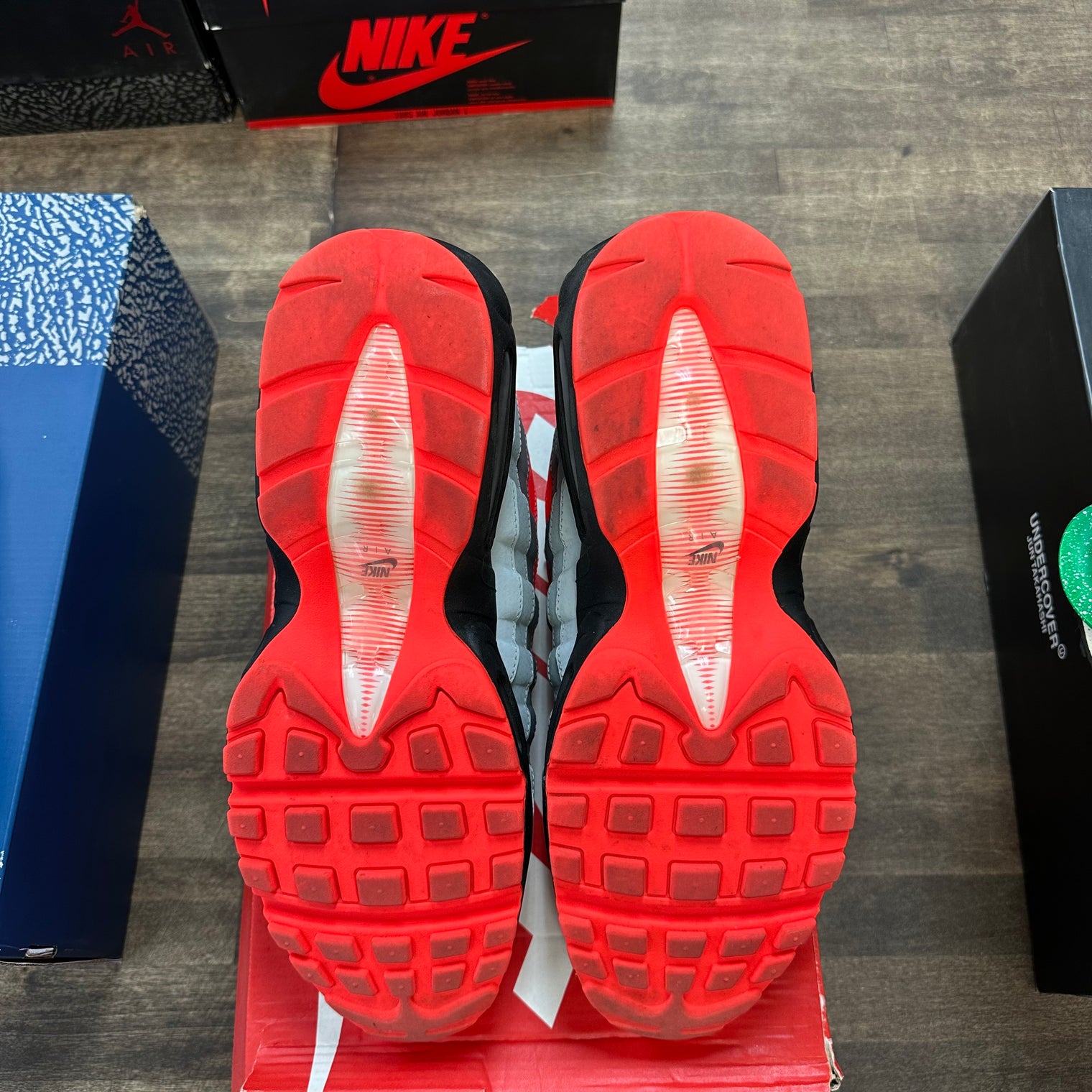 Bright Crimson Comet Nike Air Max 95 (USED)