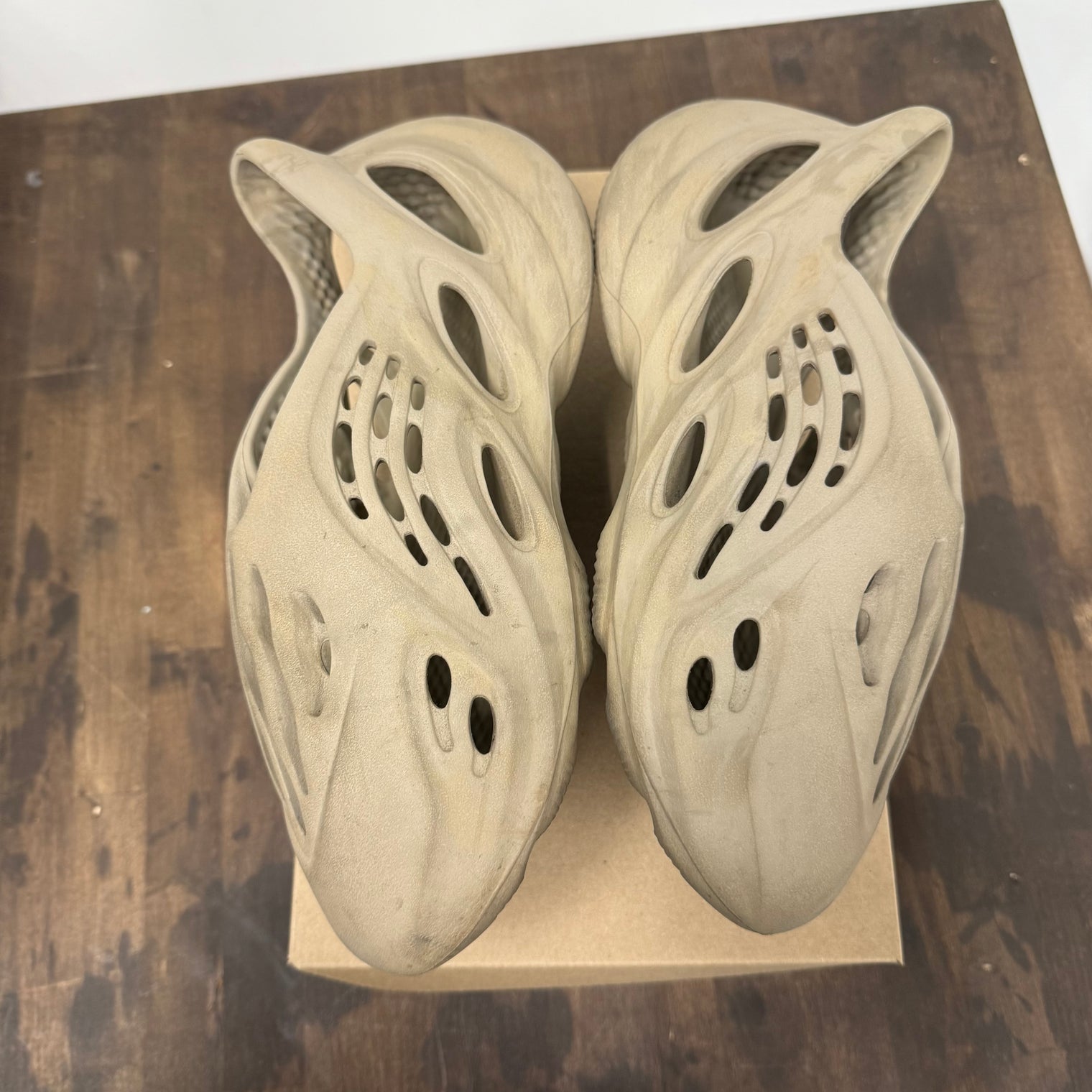 Stone Sage Yeezy Foam RNNR (USED,No Box)