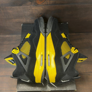 Jordan 4 Retro Thunder (2023) - Image 5