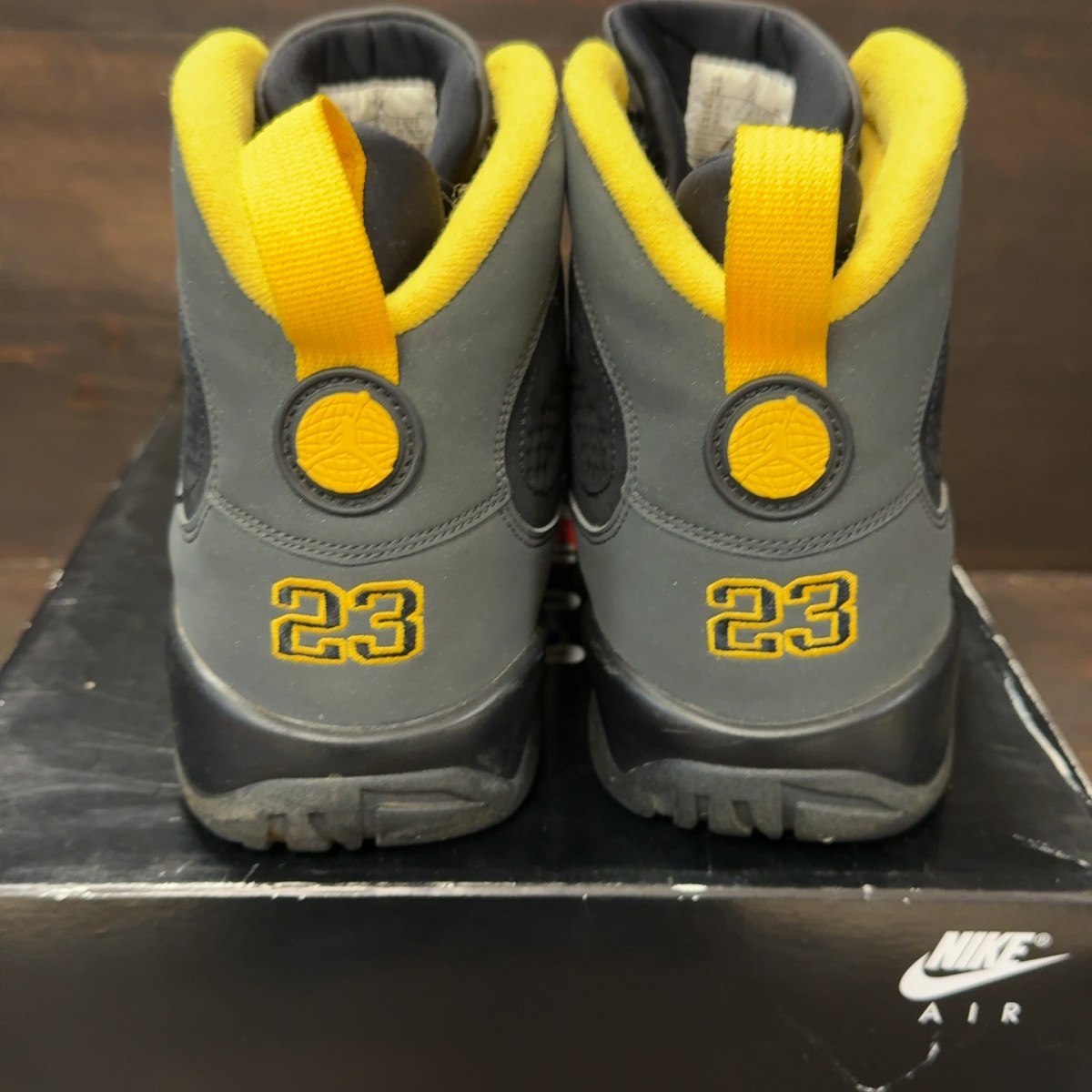 Jordan 9 Retro Dark Charcoal University Gold - Image 5