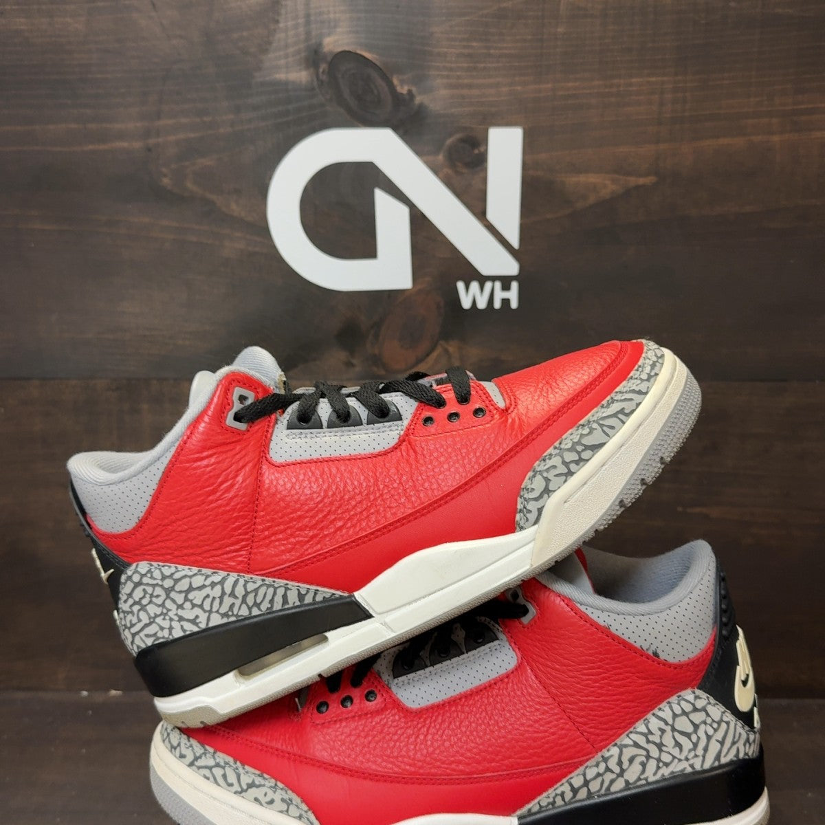 Jordan 3 Retro SE Unite Size 9.5 (Pre-Owned) - Image 1