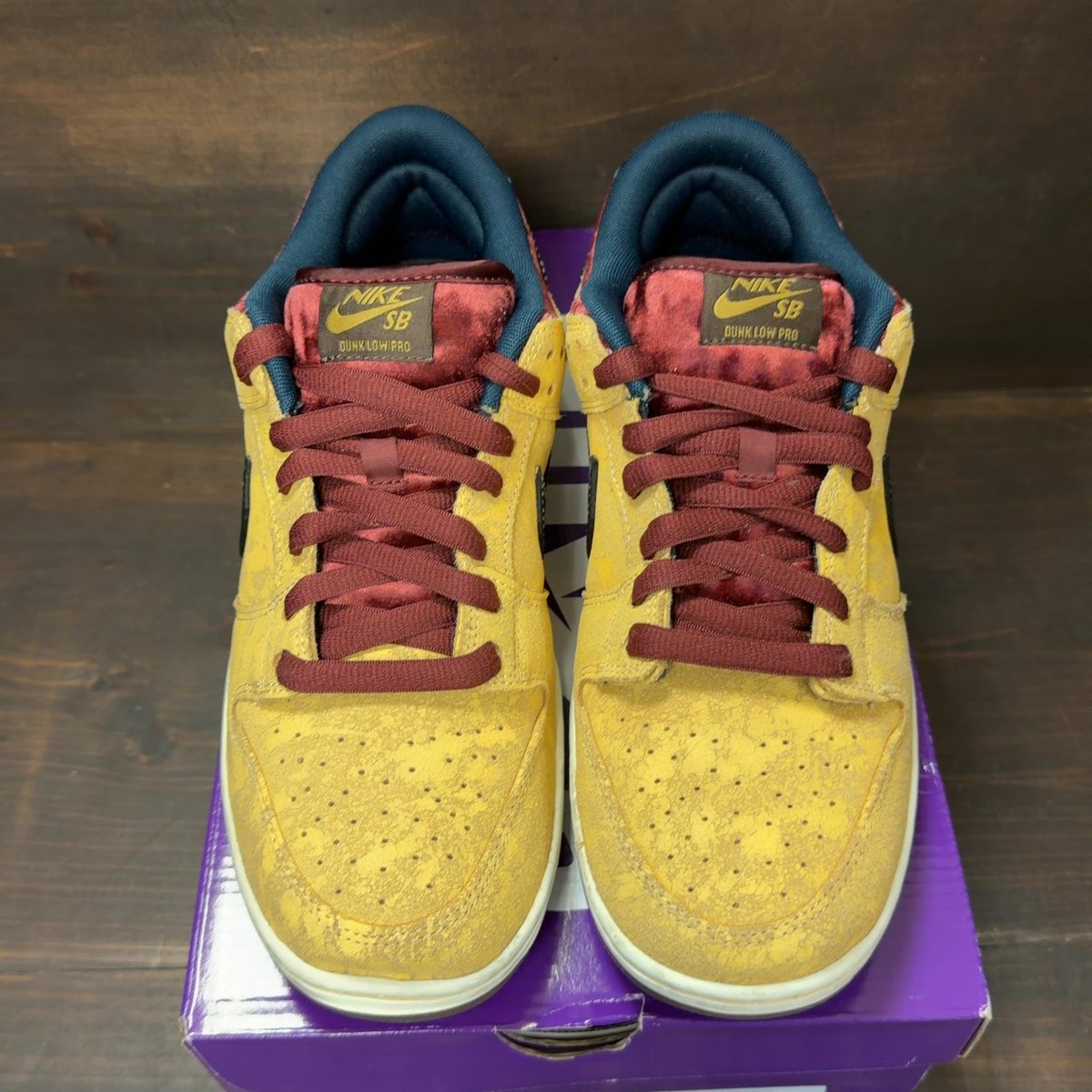 Nike SB Dunk Low City of Cinema Size 10.5 (Pre-Owned) - tag