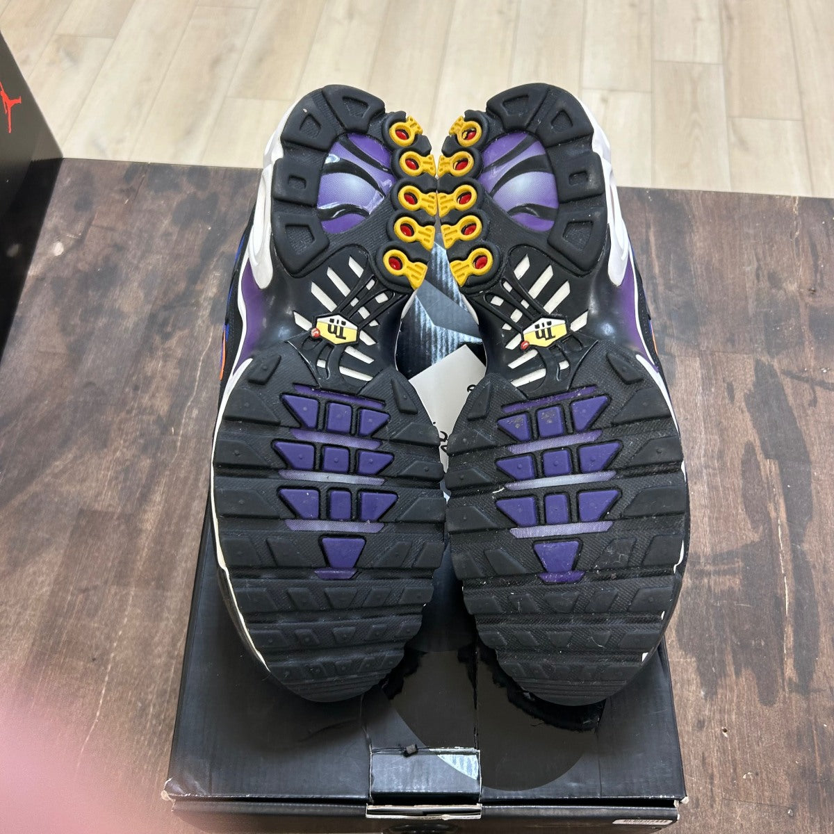 Nike Air Max Plus OG Voltage Purple (2018) Size 10.5 (Pre-Owned)