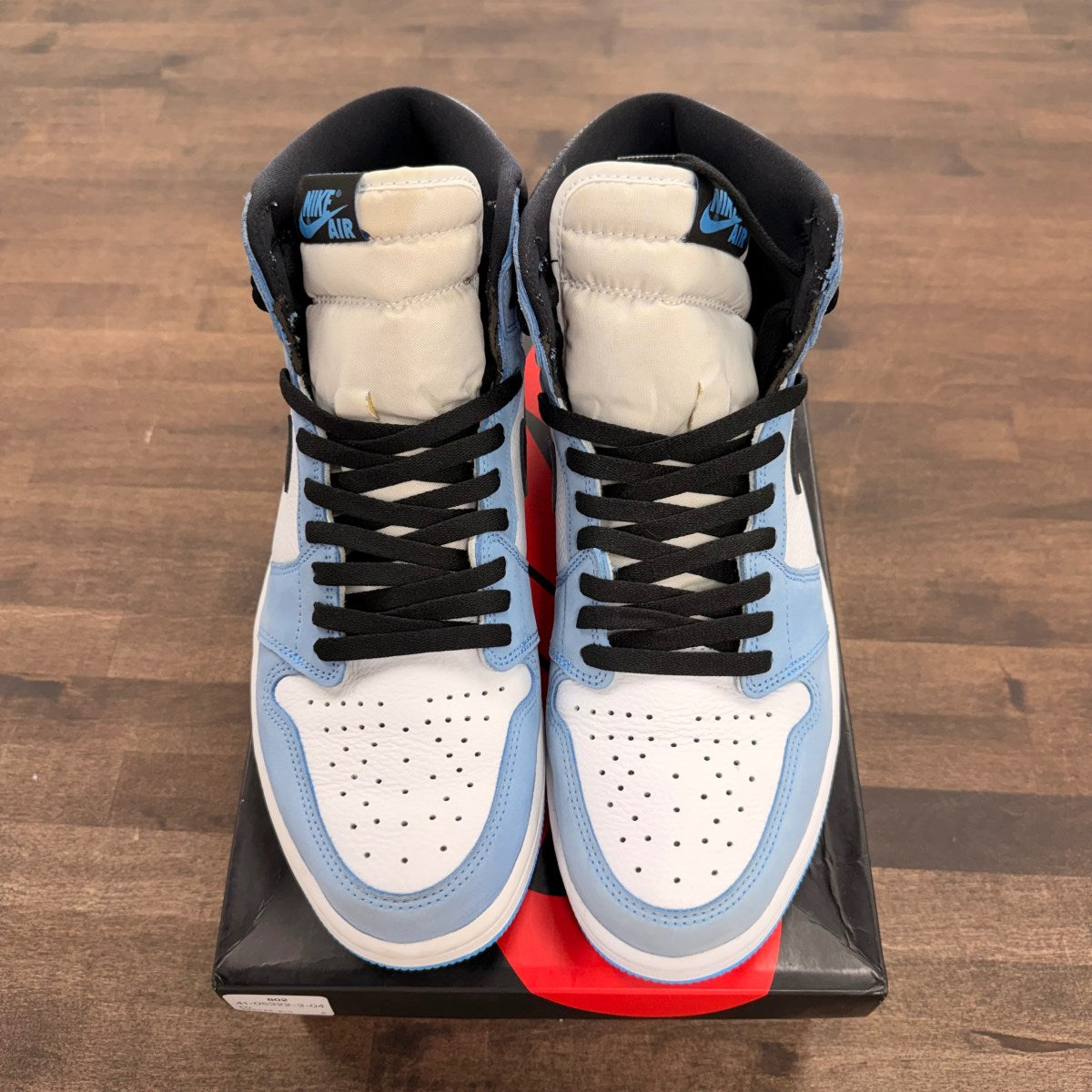 Jordan 1 Retro High OG University Blue Size 12 (Pre-Owned)